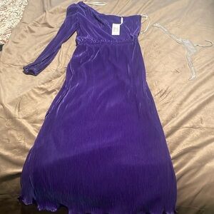 One sleeve purple dress